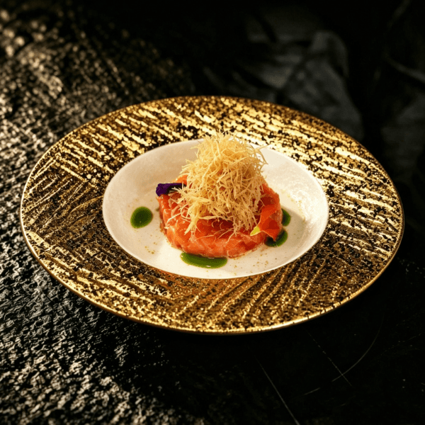 Imagem do menu T75. Tártaro de salmão cocco